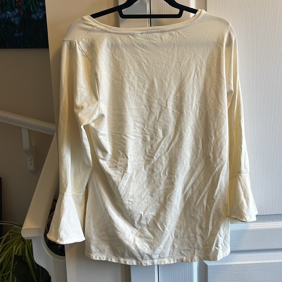 ☃️Isaac Mizrshi oversized 3/4 sleeves soft cream top - Picture 2 of 11